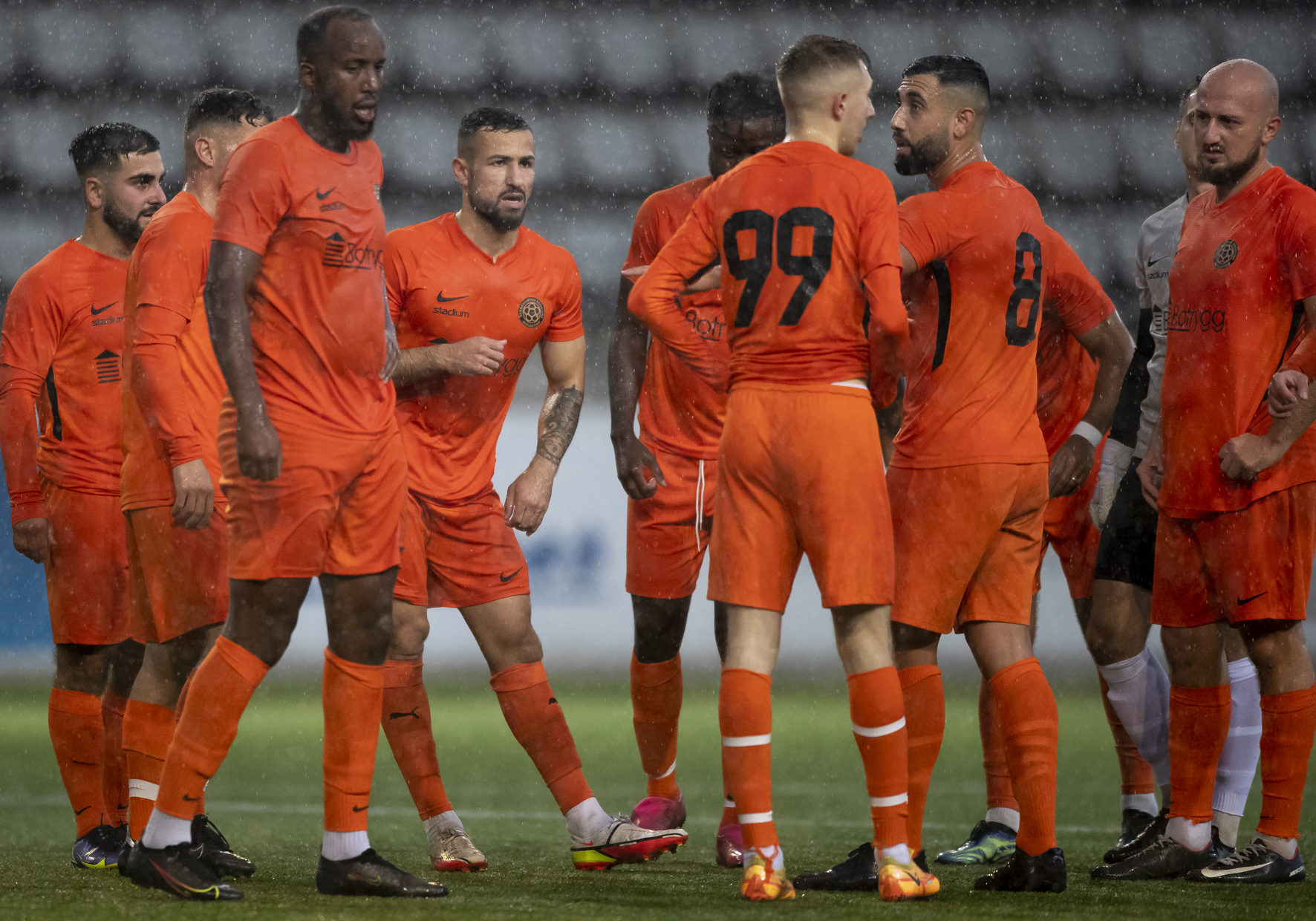 LINKÖPING, SVERIGE - 14 SEPTEMBER 2022 : Hemgårdarnas BK 10 Blend Ali Osman under finalen i Östgötacupen i Fotboll mellan Hemgårdarna och Smedby på Linköping Arena den 14 september på Linköping (Foto: Ted Malm) 



Nyckelord : Hemgårdarnas BK, Smedby, HBK, Östgötacupen Herr final 

(Foto: Ted Malm, +46708372198)