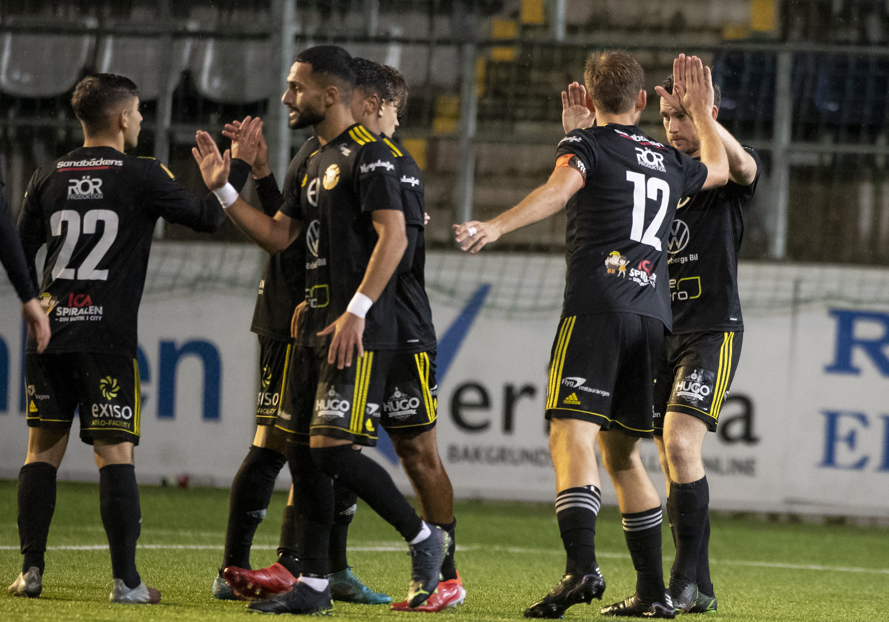 LINKÖPING, SVERIGE - 14 SEPTEMBER 2022 : Smedby AIS 9 Emanuel Arvidsson  firar mål under finalen i Östgötacupen i Fotboll mellan Hemgårdarna och Smedby på Linköping Arena den 14 september på Linköping (Foto: Ted Malm) 



Nyckelord : Hemgårdarnas BK, Smedby, HBK, Östgötacupen Herr final 

(Foto: Ted Malm, +46708372198)